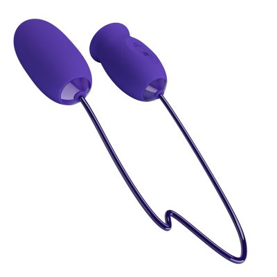 Daisy Licking & Vibrating Combination